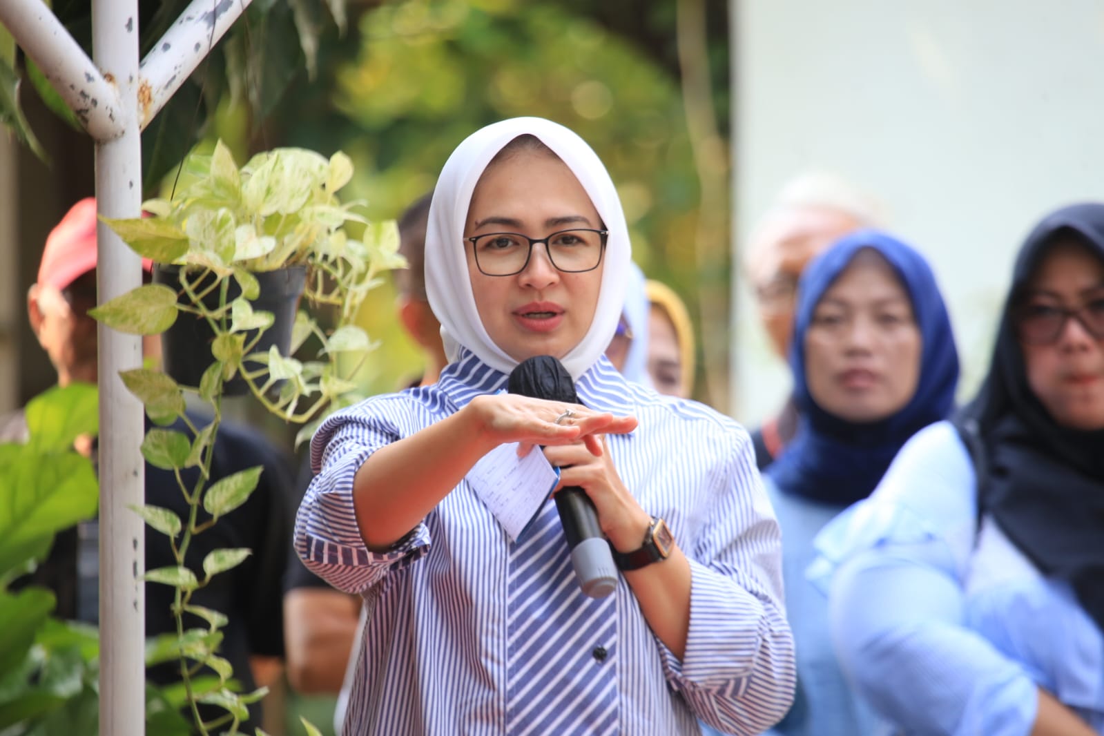 Black campaign mengarah ke Airin di medsos, netizen beri perlawanan Black campaign mengarah ke Airin di medsos, netizen beri perlawanan