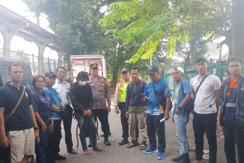 Pencuri kabel bonding LAA ditangkap tim keamanan KAI Pencuri kabel bonding LAA ditangkap tim keamanan KAI