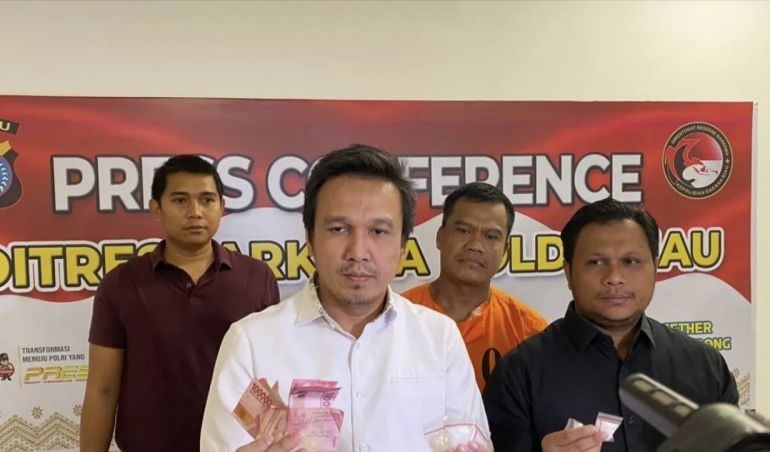 Polda Riau sita 5 kg sabu dan 1.870 pil ekstasi dari Lapas Pekanbaru Polda Riau sita 5 kg sabu dan 1.870 pil ekstasi dari Lapas Pekanbaru