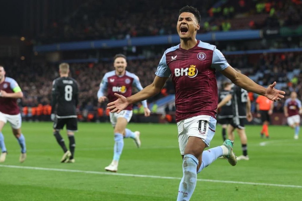 Aston Villa menang 3-0 di debut di Liga Champions Aston Villa menang 3-0 di debut di Liga Champions