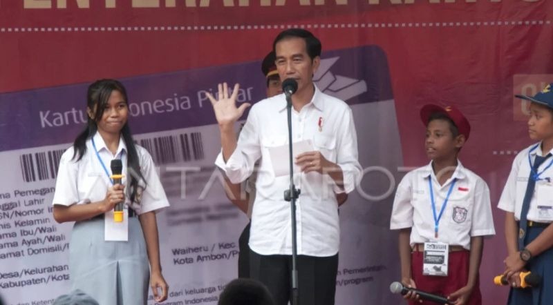 Presiden Jokowi dijadwalkan ke Maluku tinjau pasar dan stunting Presiden Jokowi dijadwalkan ke Maluku tinjau pasar dan stunting