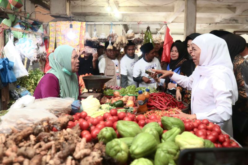 Khofifah dukung Pasar Tradisional Srimangunan Sampang dipertahankan Khofifah dukung Pasar Tradisional Srimangunan Sampang dipertahankan