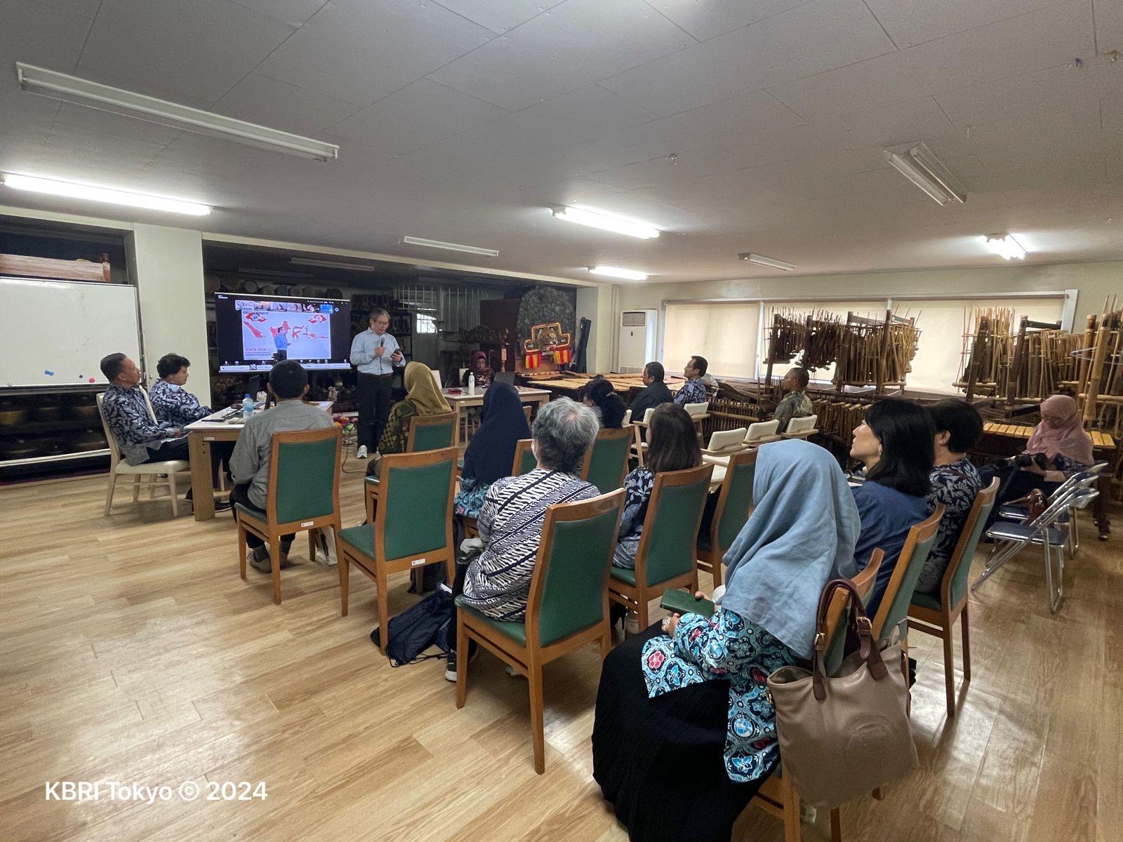 KBRI Tokyo dukung penguatan literasi dan peningkatan penguasaan Bahasa Indonesia KBRI Tokyo dukung penguatan literasi dan peningkatan penguasaan Bahasa Indonesia