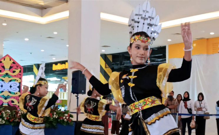 DAD selenggarakan Festival Tari Kreasi Dayak lestarikan seni-budaya