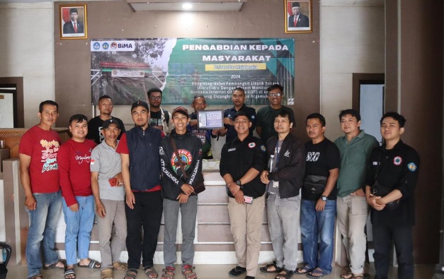 Dukung desa mandiri energi di Majalengka, Unma penuhi kebutuhan listrik di Desa Argasari Dukung desa mandiri energi di Majalengka, Unma penuhi kebutuhan listrik di Desa Argasari