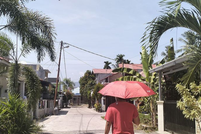 Masyarakat diimbau waspadai suhu panas maksimum 37 derajat Celcius Masyarakat diimbau waspadai suhu panas maksimum 37 derajat Celcius