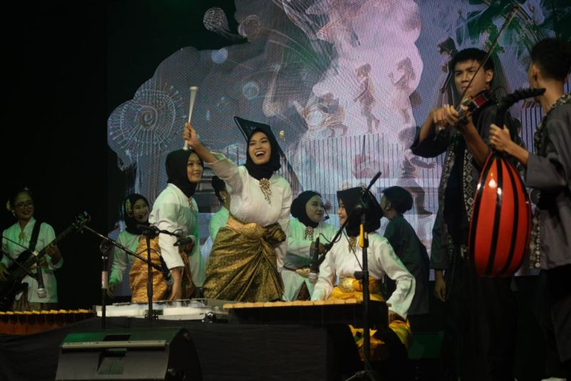 Pemprov Kepri apresiasi pementasan harmoni kata libatkan pelajar