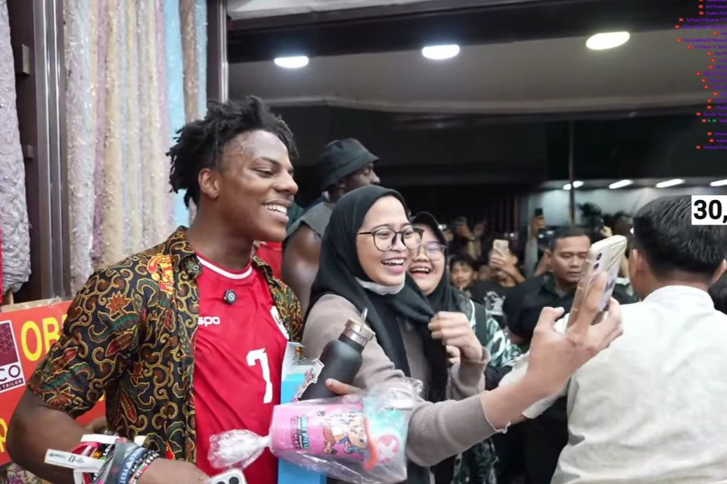 YouTuber IShowSpeed sambangi Pasar Baru YouTuber IShowSpeed sambangi Pasar Baru