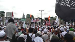 29 September 2017:Alumni 212 berunjuk rasa di depan gedung DPR/MPR