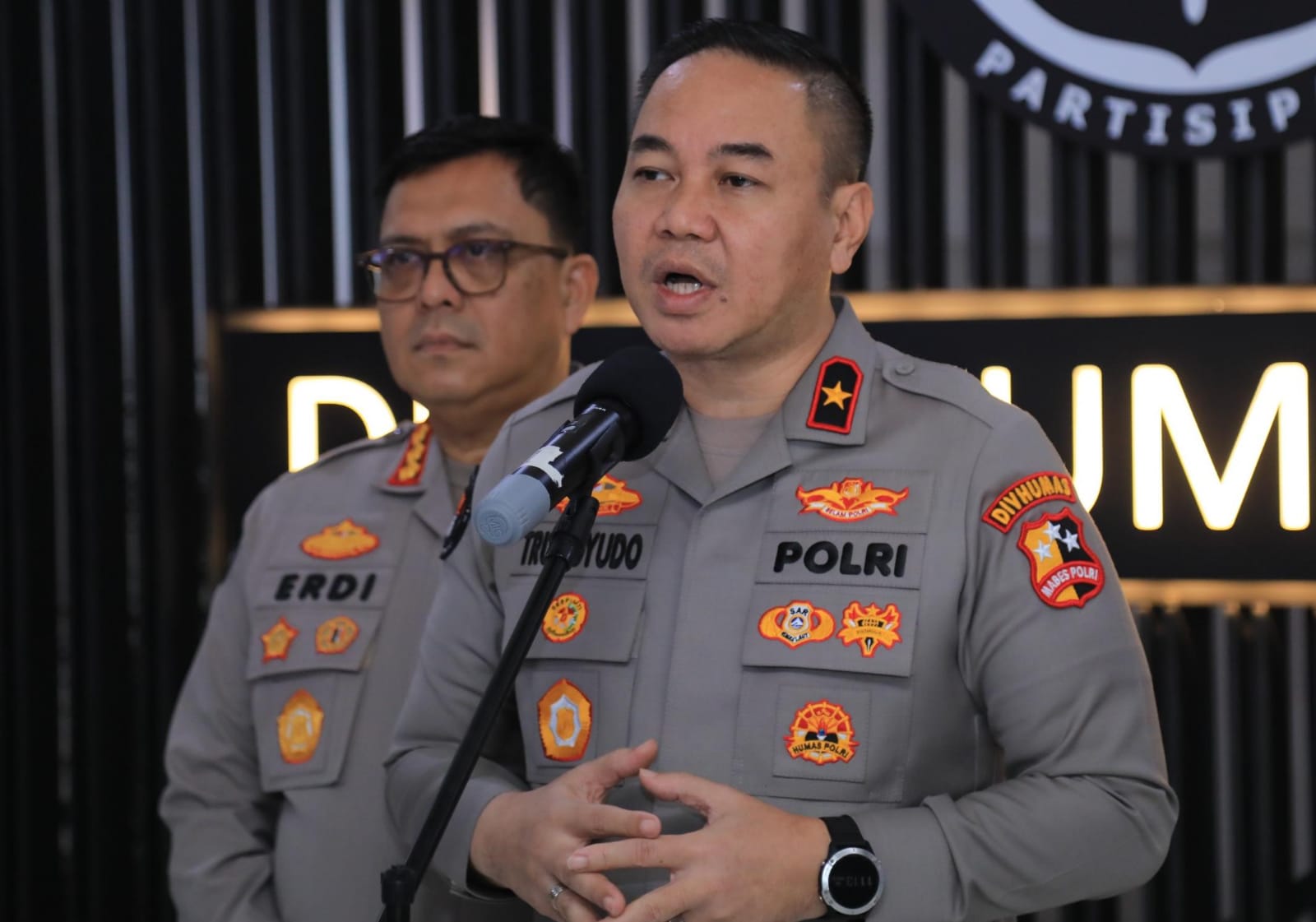 Polri amankan pelaku pembubaran diskusi diaspora di Kemang Polri amankan pelaku pembubaran diskusi diaspora di Kemang