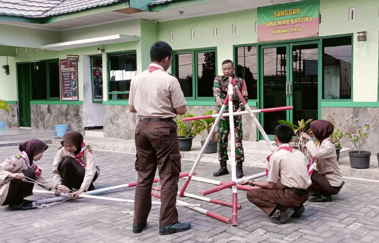Pramuka Saka Wira Kartika Koramil 15 Ketanggungan jalani uji krida Pramuka Saka Wira Kartika Koramil 15 Ketanggungan jalani uji krida