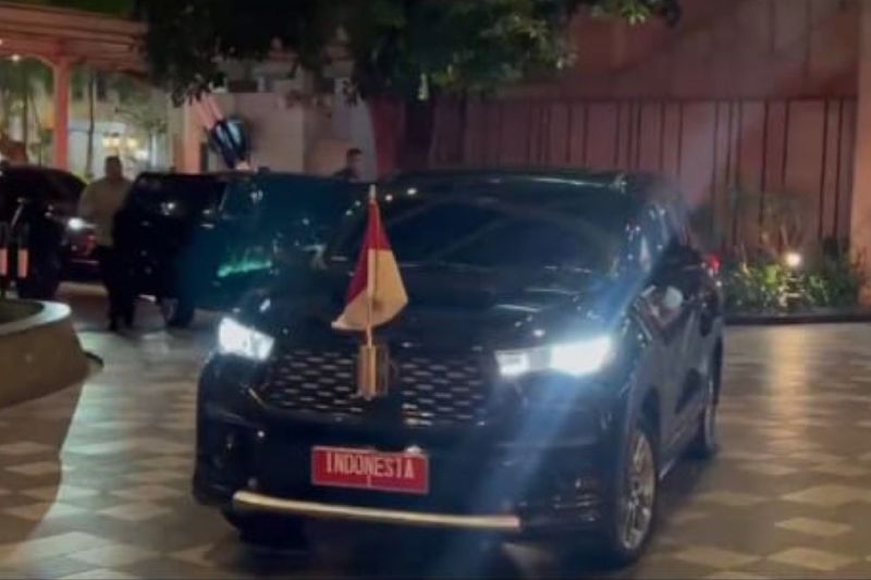 Presiden tetap gunakan Innova Zenix selama kunjungan kerja di Surabaya Presiden tetap gunakan Innova Zenix selama kunjungan kerja di Surabaya