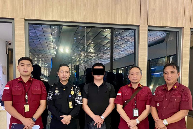 WNA China di Palangka Raya dideportasi karena langgar izin tinggal WNA China di Palangka Raya dideportasi karena langgar izin tinggal