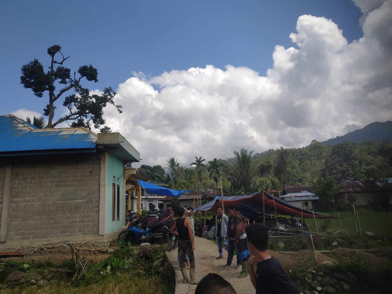 Tragedi tambang emas Solok Sumbar longsor, 15 penambang tewas Tragedi tambang emas Solok Sumbar longsor, 15 penambang tewas