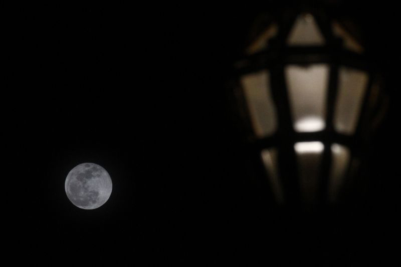 Ramai di medsos, BRIN jelaskan fenomena bulan kembar Ramai di medsos, BRIN jelaskan fenomena bulan kembar