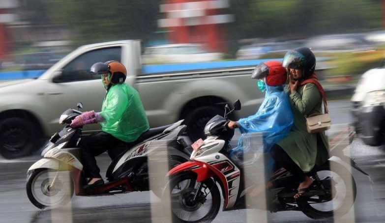 BMKG: Waspadai hujan petir di sebagian besar ibu kota provinsi