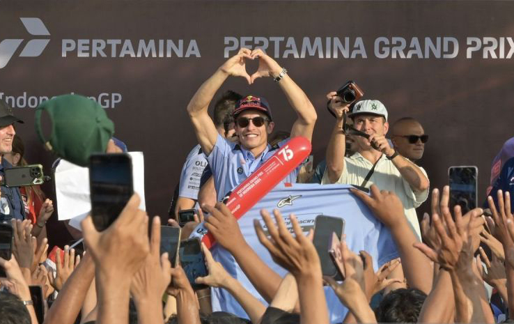 Sandiaga targetkan 100 ribu kunjungan wisatawan di MotoGP Mandalika Sandiaga targetkan 100 ribu kunjungan wisatawan di MotoGP Mandalika