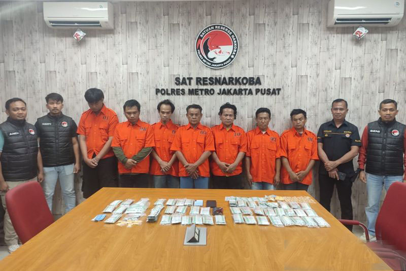 Polisi tangkap tujuh pengedar dan penjual jalanan obat keras berbahaya