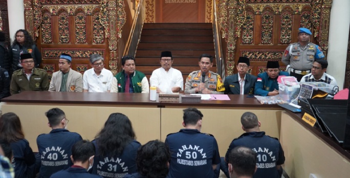 Polisi tetapkan 10 tersangka kasus kasino di Semarang Polisi tetapkan 10 tersangka kasus kasino di Semarang