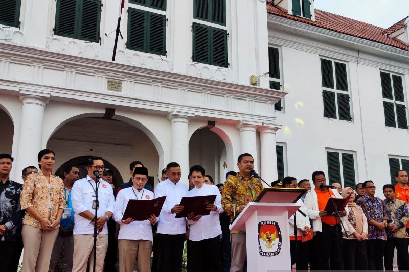 Tiga paslon gubernur-wakil gubernur DKI deklarasikan kampanye damai Tiga paslon gubernur-wakil gubernur DKI deklarasikan kampanye damai