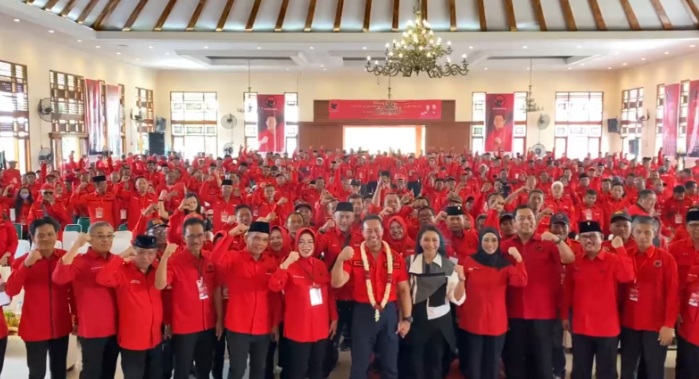 Bambang Pacul jadi Ketua Tim Pemenangan Paslon Andika - Hendi Bambang Pacul jadi Ketua Tim Pemenangan Paslon Andika - Hendi