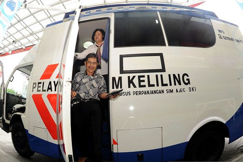 Layanan SIM keliling hari ini buka di lima lokasi Jakarta Layanan SIM keliling hari ini buka di lima lokasi Jakarta