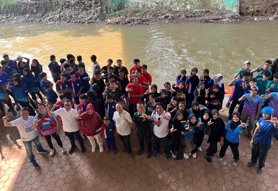 Jaga kelestarian sungai Ciliwung di HUT Ke-80 RI, PGN dukung ajang rafting festival Ciliwung