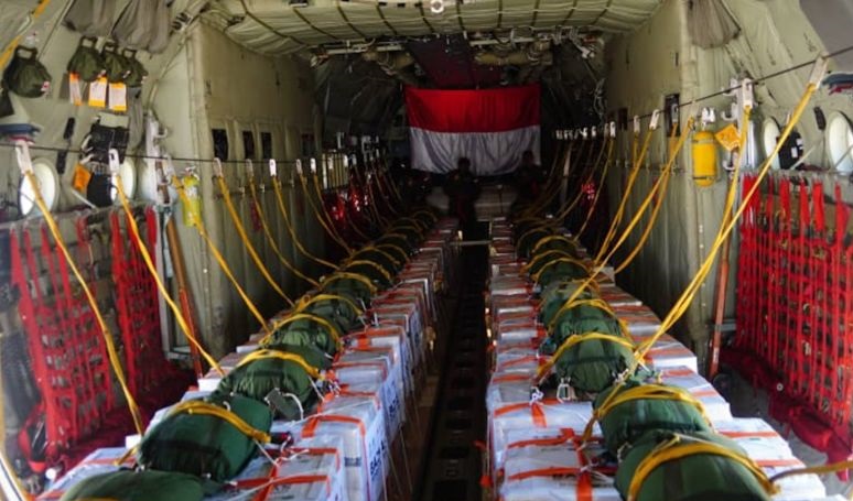 TNI terjunkan bantuan logistik untuk warga Gaza pada HUT ke-80 RI TNI terjunkan bantuan logistik untuk warga Gaza pada HUT ke-80 RI