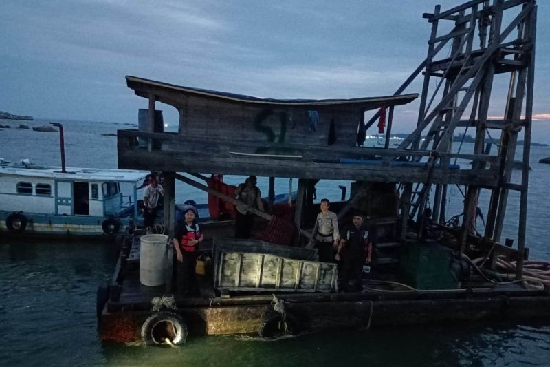 Timgab tertibkan 202 PIP timah ilegal di laut Cupat Babar Timgab tertibkan 202 PIP timah ilegal di laut Cupat Babar