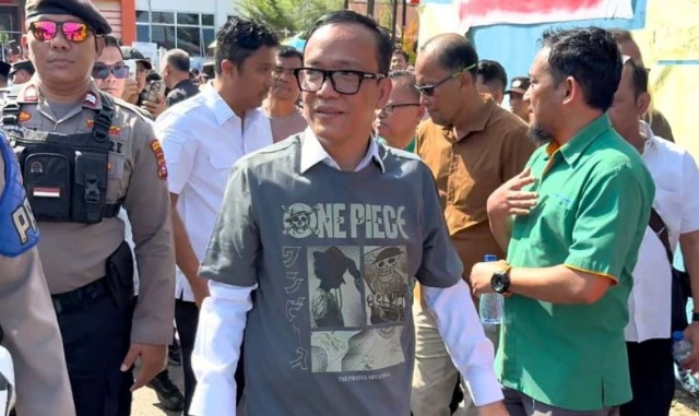 KPK sita puluhan kendaraan dari OTT Wamenaker Immanuel Ebenezer KPK sita puluhan kendaraan dari OTT Wamenaker Immanuel Ebenezer