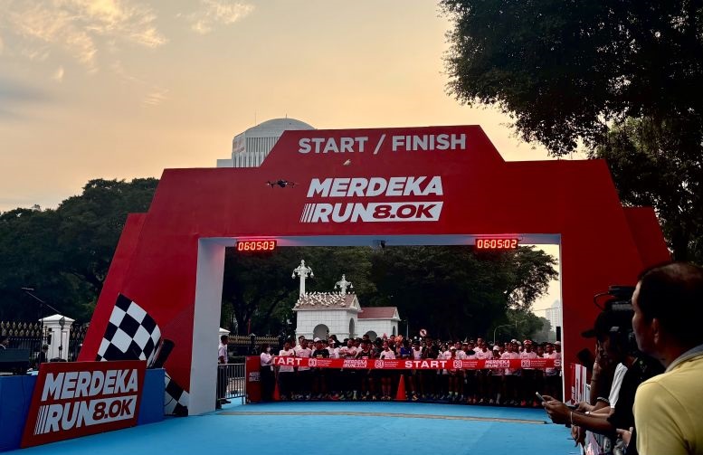 Mensesneg, Seskab dan Menpora lepas ribuan pelari Merdeka Run 8.0 K Mensesneg, Seskab dan Menpora lepas ribuan pelari Merdeka Run 8.0 K