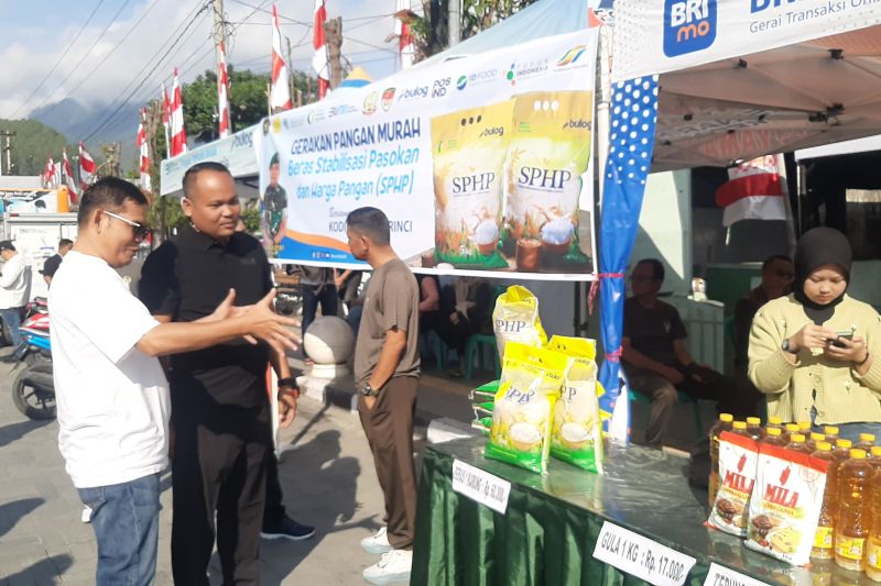 Kodim dan Bulog Kerinci gelar pasar murah
