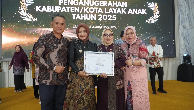 Kota Tegal pertahankan Predikat Nindya di Penganugerahan Kota Layak Anak 2025 Kota Tegal pertahankan Predikat Nindya di Penganugerahan Kota Layak Anak 2025