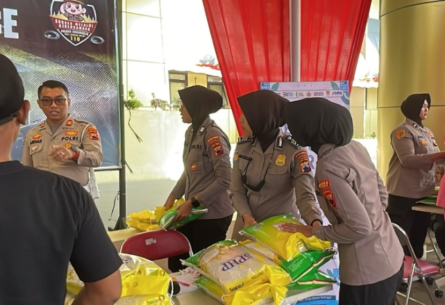 Bantu ketahanan pangan, Polres Sukoharjo jual beras murah Bantu ketahanan pangan, Polres Sukoharjo jual beras murah