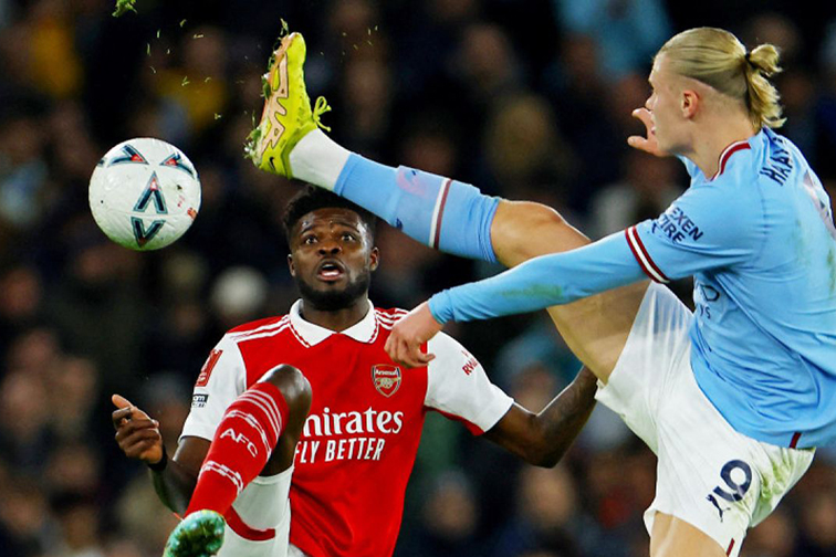 Partey gabung Villarreal saat bebas bersyarat kasus pemerkosaan