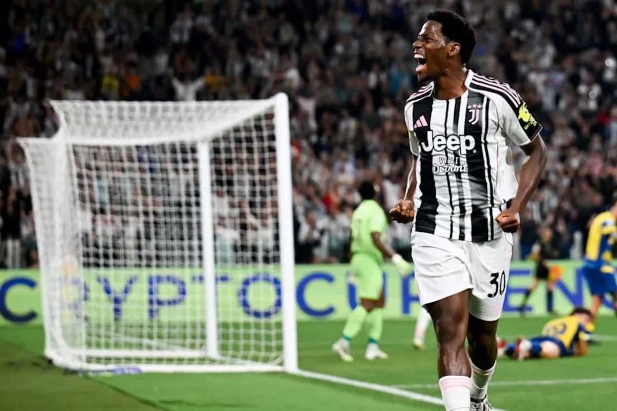 Juventus buka musim baru dengan kemenangan 2-0 atas Parma Juventus buka musim baru dengan kemenangan 2-0 atas Parma