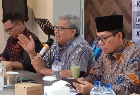 Legislator sosialisasi perda penyelenggaraan kesejahteraan sosial Legislator sosialisasi perda penyelenggaraan kesejahteraan sosial