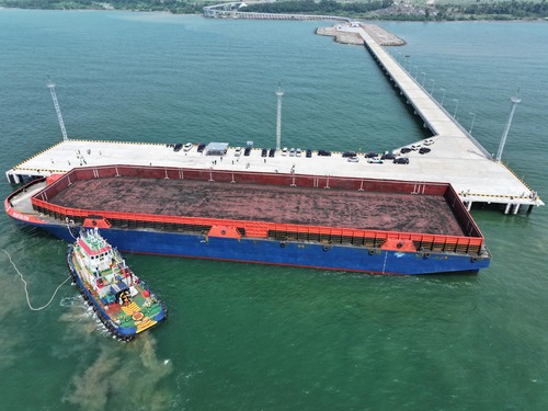 Pelindo uji coba sandarkan kapal di Terminal Batang