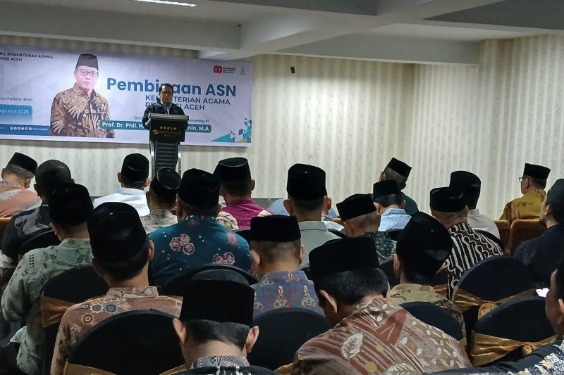 Sekjen Kemenag: Pejabat harus sering ke masjid dan mampu berkhutbah