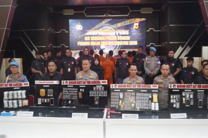 Polres Subang tangkap puluhan tersangka dari 20 kasus narkoba Polres Subang tangkap puluhan tersangka dari 20 kasus narkoba