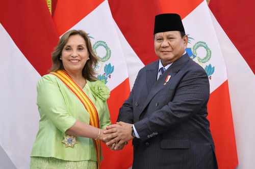 Bertemu Presiden Peru, Prabowo kenang dapat penghargaan 2024