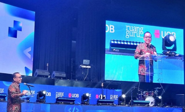 Ajak murid atasi ketimpangan, Menko PMK: Kita buat Koding-AI for All Ajak murid atasi ketimpangan, Menko PMK: Kita buat Koding-AI for All