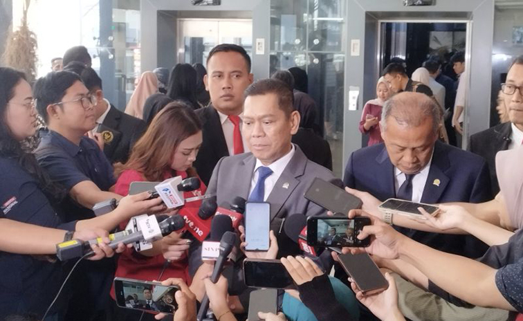 Adies: Gaji DPR tak naik tapi ada tambahan tunjangan rumah Rp50 juta Adies: Gaji DPR tak naik tapi ada tambahan tunjangan rumah Rp50 juta