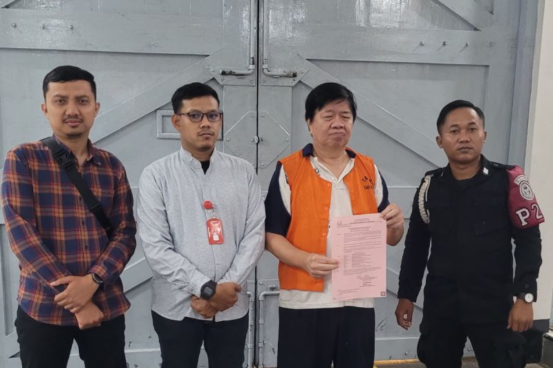 Kejari Semarang tangkap satu lagi buron kasus penipuan Kejari Semarang tangkap satu lagi buron kasus penipuan