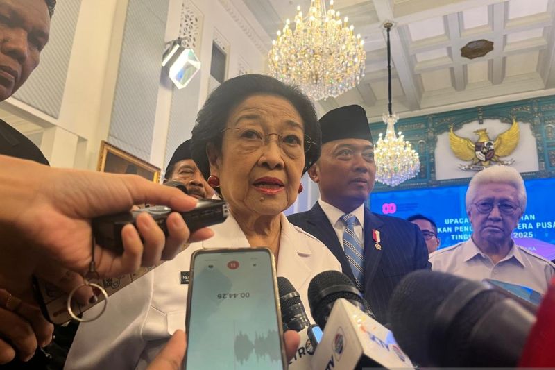 Megawati rayakan HUT ke-80 RI di Sekolah Partai PDIP Megawati rayakan HUT ke-80 RI di Sekolah Partai PDIP