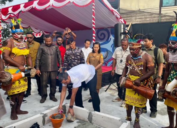 Tokoh adat di Jayapura hibahkan lahan untuk Dapur Sehat MBG Tokoh adat di Jayapura hibahkan lahan untuk Dapur Sehat MBG