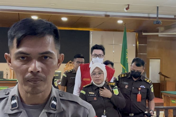 Jaksa tuntut dokter PAP 12 tahun penjara atas kasus pemerkosaan Jaksa tuntut dokter PAP 12 tahun penjara atas kasus pemerkosaan