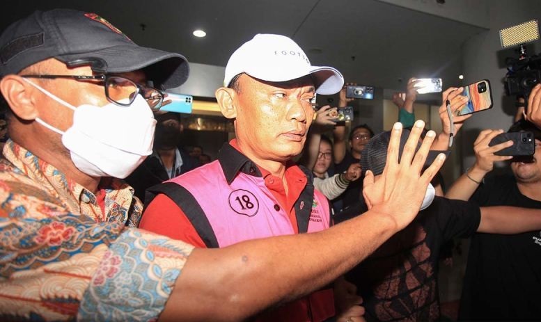 Mantan Ketua PN Jaksel jalani sidang perdana kasus suap putusan CPO Mantan Ketua PN Jaksel jalani sidang perdana kasus suap putusan CPO
