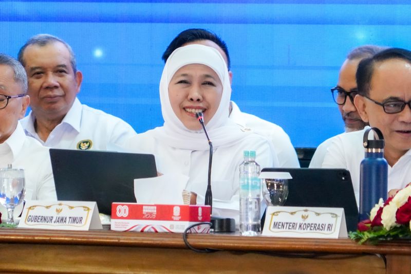 Khofifah instruksikan kepala daerah di Jatim pantau distribusi beras Khofifah instruksikan kepala daerah di Jatim pantau distribusi beras