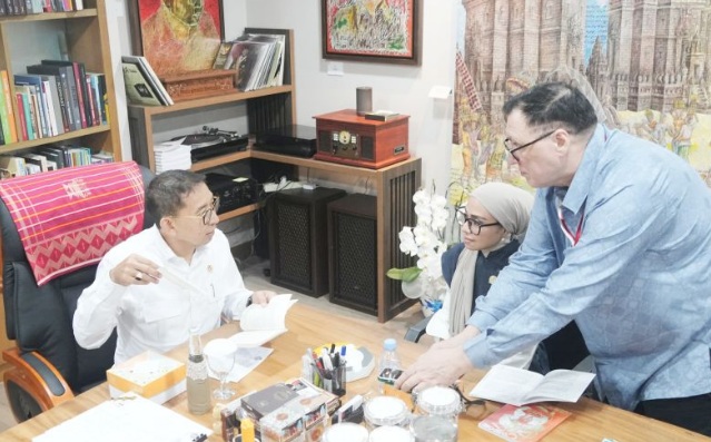 Keluarga WR Soepratman klarifikasi masalah royalti Indonesia Raya Keluarga WR Soepratman klarifikasi masalah royalti Indonesia Raya
